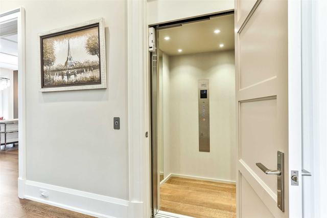 7 Masters Rd, House detached with 5 bedrooms, 9 bathrooms and 4 parking in Toronto ON | Image 36