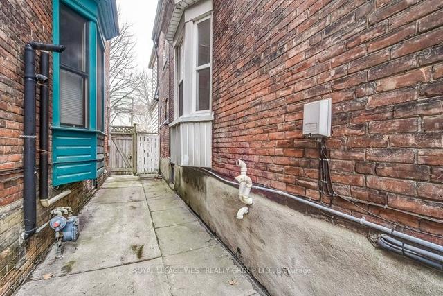 227 Grace St, House semidetached with 5 bedrooms, 3 bathrooms and 2 parking in Toronto ON | Image 27