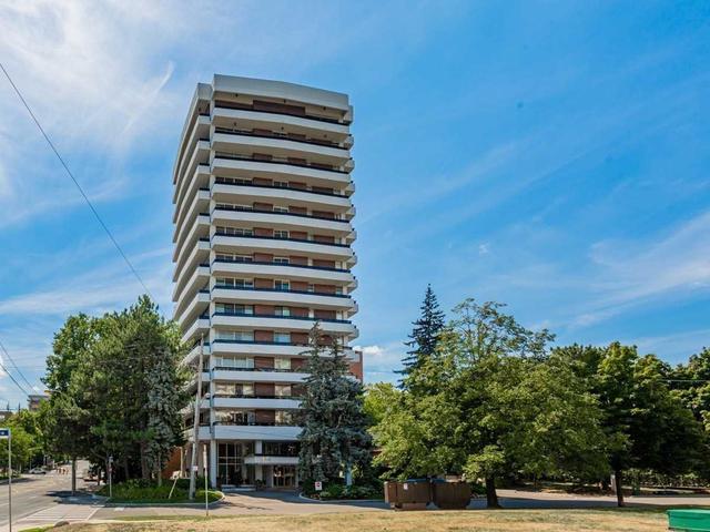 201 - 2600 Bathurst St, Condo with 3 bedrooms, 3 bathrooms and 2 parking in Toronto ON | Card Image