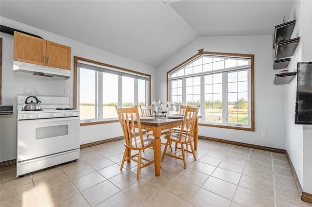 7622 Sideroad 8 E, House detached with 2 bedrooms, 1 bathrooms and 13 parking in Wellington North ON | Image 6