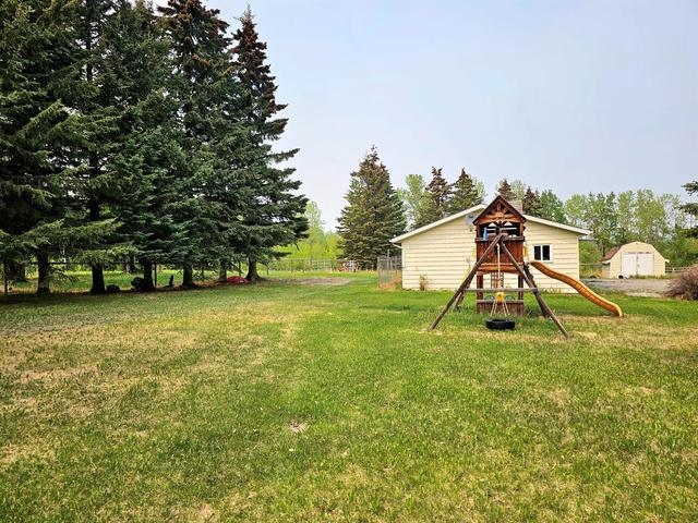 585006 Range Road 121, House detached with 6 bedrooms, 3 bathrooms and null parking in Woodlands County AB | Image 24