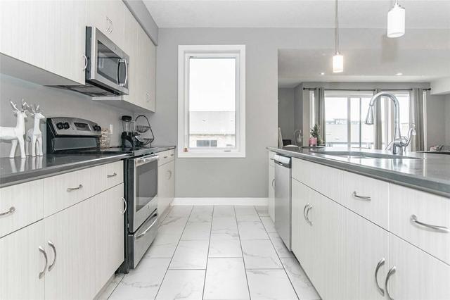 7 - 32 Arkell Rd, Condo with 3 bedrooms, 3 bathrooms and 2 parking in Guelph ON | Image 5