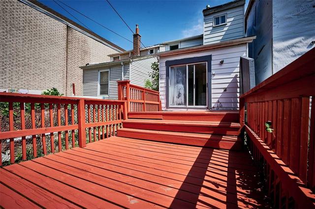 28 Leyton Ave, House detached with 2 bedrooms, 1 bathrooms and 1 parking in Toronto ON | Image 16