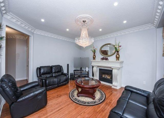 27 Northface Cres, House detached with 5 bedrooms, 5 bathrooms and 2 parking in Brampton ON | Image 7
