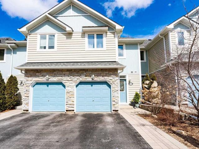 929 Creekfront Way, Townhouse with 2 bedrooms, 3 bathrooms and 2 parking in Newmarket ON | Image 1