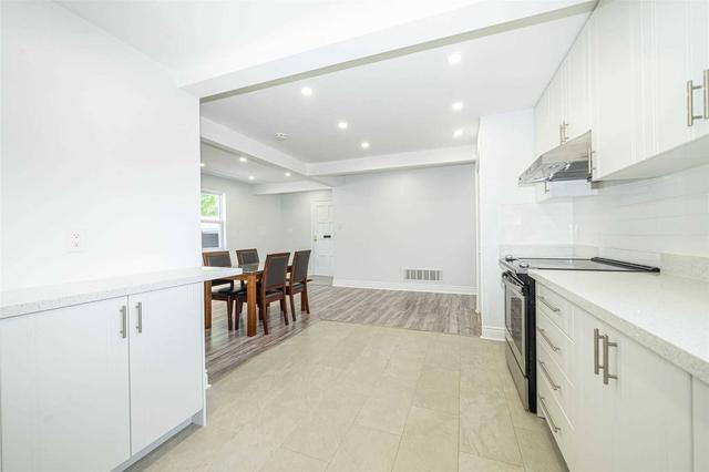 upper - 1 Highland Hill, House detached with 3 bedrooms, 2 bathrooms and 2 parking in Toronto ON | Image 14
