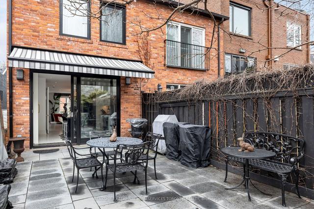 42 Berryman St, House semidetached with 2 bedrooms, 4 bathrooms and 1 parking in Toronto ON | Image 33