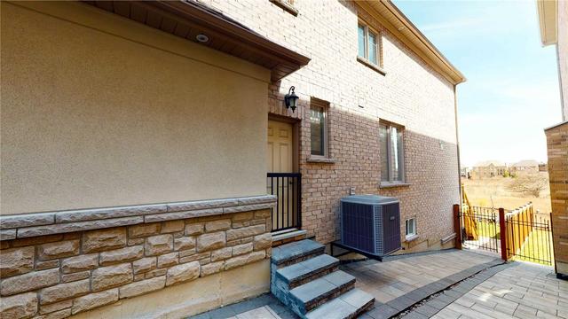 16 Degrey Dr, House detached with 5 bedrooms, 5 bathrooms and 6 parking in Brampton ON | Image 12