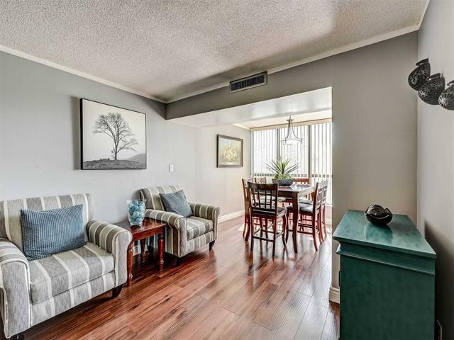 209 - 25 Agnes St, Condo with 2 bedrooms, 2 bathrooms and 1 parking in Mississauga ON | Image 8
