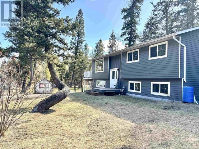 5085 Easzee Drive, House detached with 5 bedrooms, 3 bathrooms and null parking in Cariboo G BC | Image 2