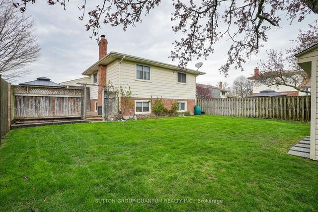 7606 Ronnie Cres, House detached with 3 bedrooms, 2 bathrooms and 3 parking in Niagara Falls ON | Image 33
