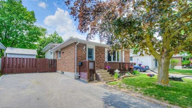 14 Duchess Dr, House detached with 3 bedrooms, 2 bathrooms and 3 parking in Cambridge ON | Image 31