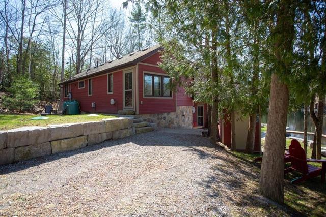 44 Fire Route 394, House detached with 4 bedrooms, 3 bathrooms and 15 parking in Trent Lakes ON | Image 35