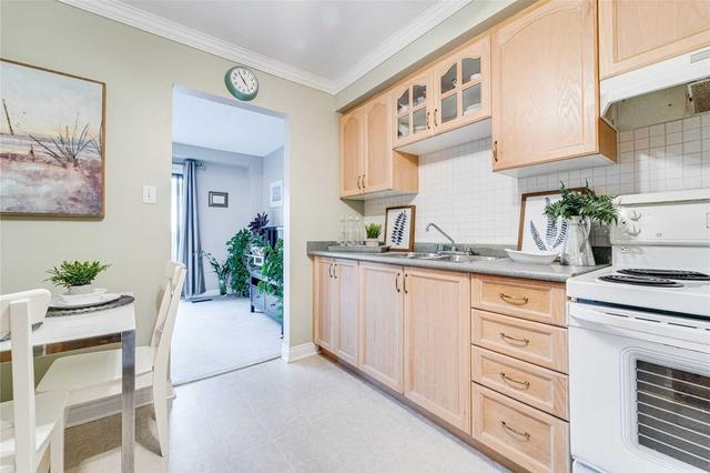9 Poolton Cres, House attached with 2 bedrooms, 2 bathrooms and 3 parking in Clarington ON | Image 9