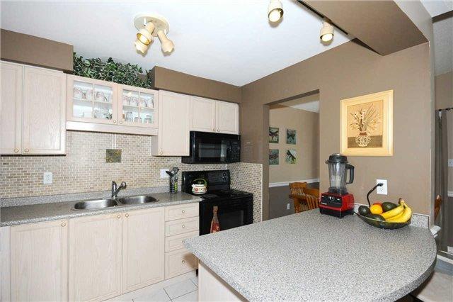 179 Mainprize Cres, House detached with 3 bedrooms, 2 bathrooms and 2 parking in East Gwillimbury ON | Image 9
