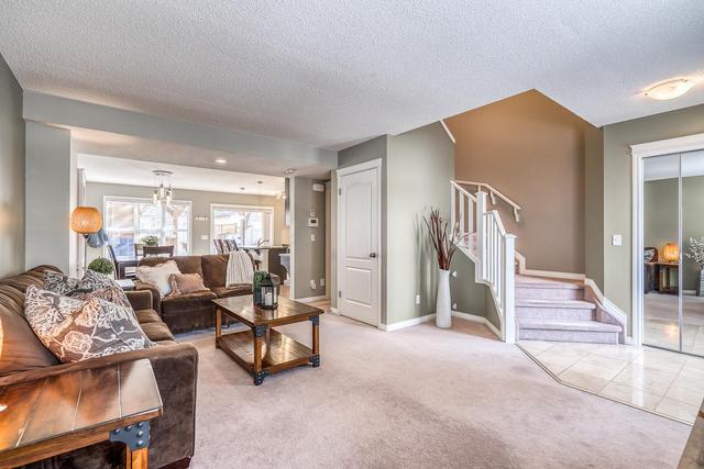 38 New Brighton Green Se, House detached with 3 bedrooms, 3 bathrooms and 2 parking in Calgary AB | Image 4