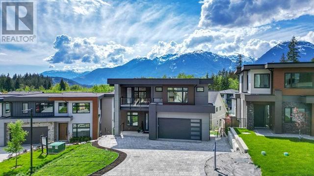 7 - 3385 Mamquam Road, House detached with 6 bedrooms, 6 bathrooms and 4 parking in Squamish BC | Image 1
