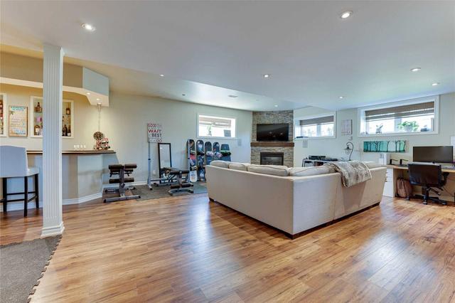 38 Walnut Dr, House detached with 2 bedrooms, 3 bathrooms and 10 parking in Wasaga Beach ON | Image 19