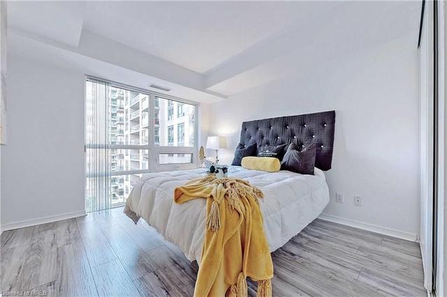 809 - 3 Michael Power Place, House attached with 1 bedrooms, 1 bathrooms and 2 parking in Toronto ON | Image 7