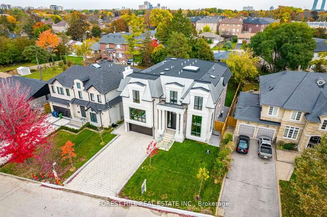 9 Dornfell St, House detached with 4 bedrooms, 8 bathrooms and 7 parking in Toronto ON | Image 33