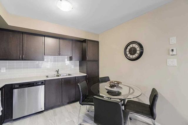 188 - 250 Sunny Meadow Blvd N, Townhouse with 2 bedrooms, 2 bathrooms and 1 parking in Brampton ON | Image 3