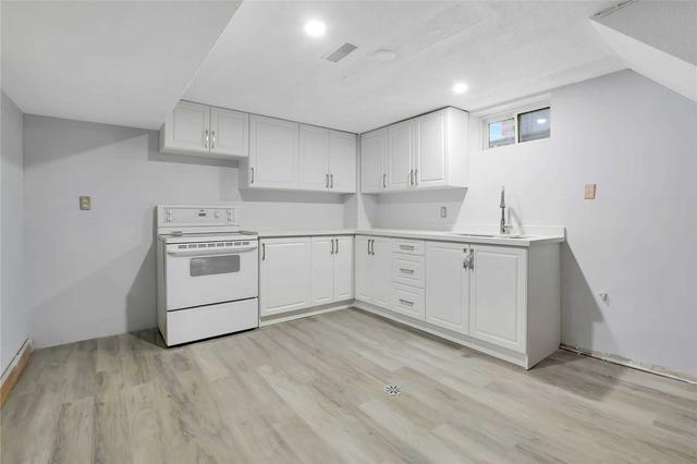 239 West 18th St, House detached with 3 bedrooms, 2 bathrooms and 2 parking in Hamilton ON | Image 14