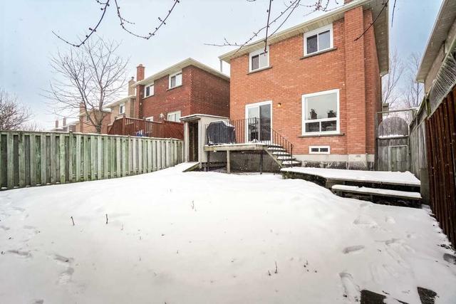 31 Shenstone Ave, House detached with 3 bedrooms, 2 bathrooms and 5 parking in Brampton ON | Image 28