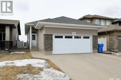 8942 Herman Crescent, House detached with 3 bedrooms, 3 bathrooms and null parking in Regina SK | Card Image
