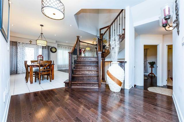 12 Boundary Creek Path, House detached with 5 bedrooms, 4 bathrooms and 6 parking in Brampton ON | Image 4