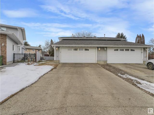 2216 113 St Nw, House semidetached with 4 bedrooms, 2 bathrooms and null parking in Edmonton AB | Image 2