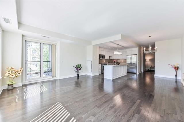 206 - 15 Rean Dr, Condo with 2 bedrooms, 2 bathrooms and 1 parking in Toronto ON | Image 5