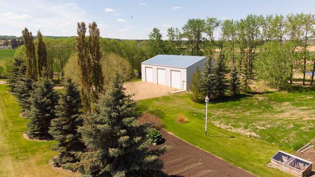 2010 Township Road 412, House detached with 4 bedrooms, 2 bathrooms and 2 parking in Lacombe County AB | Image 42