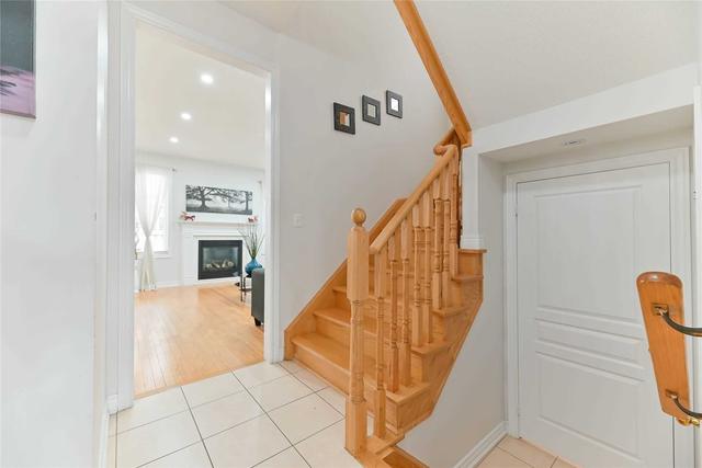 80 Natronia Tr, House semidetached with 4 bedrooms, 3 bathrooms and 3 parking in Brampton ON | Image 16