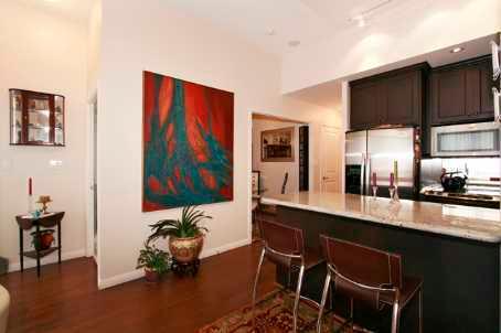 101 - 900 Mount Pleasant Rd, Condo with 2 bedrooms, 2 bathrooms and 1 parking in Toronto ON | Image 1