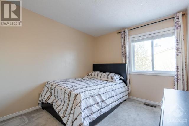 91 Burlington Crescent, Townhouse with 3 bedrooms, 4 bathrooms and 3 parking in Ottawa ON | Image 19