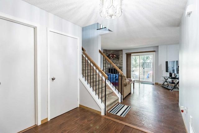 7 Nottawasaga Cres, House semidetached with 4 bedrooms, 2 bathrooms and 3 parking in Brampton ON | Image 21
