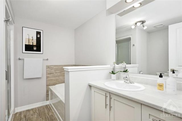 608 - 115 St Moritz Trail, Condo with 2 bedrooms, 1 bathrooms and 1 parking in Russell ON | Image 12