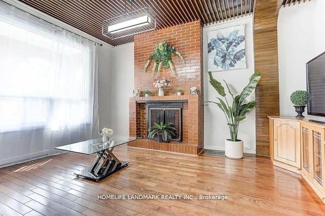 20 Grove Ave, House semidetached with 7 bedrooms, 2 bathrooms and 2 parking in Toronto ON | Image 33