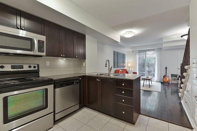 102 - 30 Elsie Lane, Townhouse with 3 bedrooms, 2 bathrooms and 1 parking in Toronto ON | Image 4