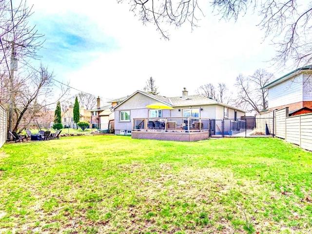 36 Shipley Rd, House detached with 3 bedrooms, 3 bathrooms and 6 parking in Toronto ON | Image 7