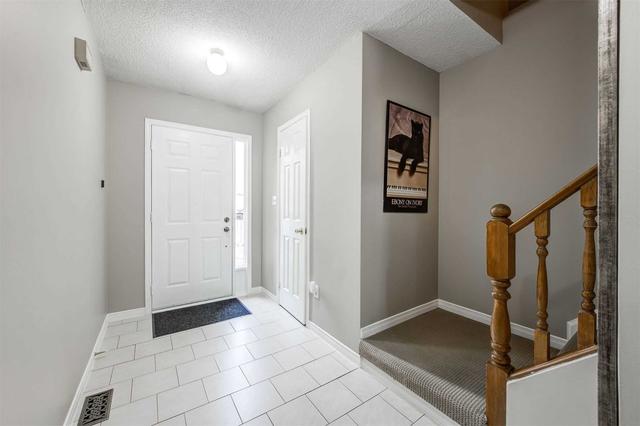 1675 Upper Gage Ave, Townhouse with 3 bedrooms, 2 bathrooms and 2 parking in Hamilton ON | Image 34