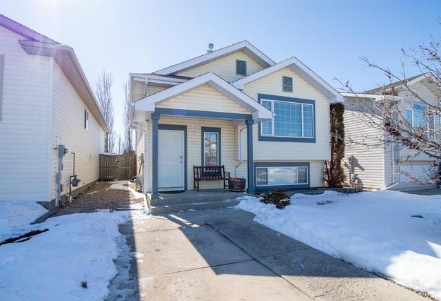 90 Heritage Lane W, House detached with 4 bedrooms, 2 bathrooms and 2 parking in Lethbridge County AB | Image 2