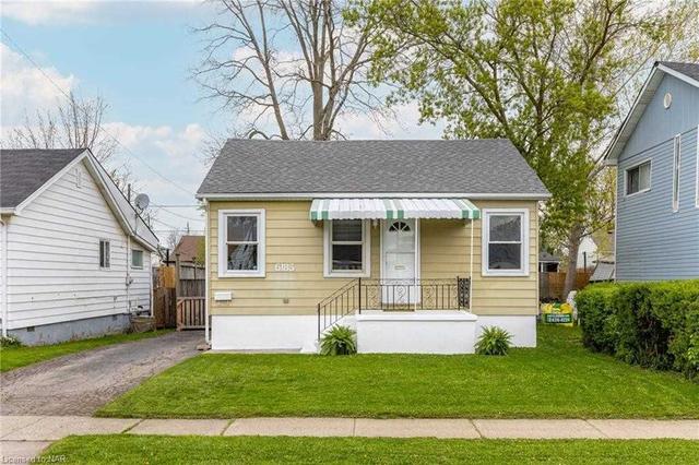 6183 Skinner St, House detached with 2 bedrooms, 2 bathrooms and 2 parking in Niagara Falls ON | Image 1