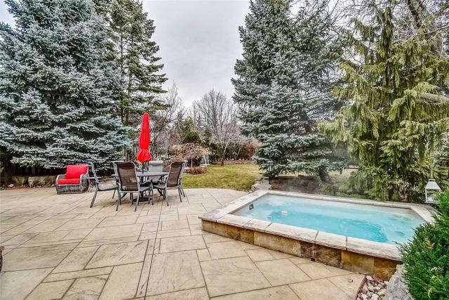 1347 Saddler Circ, House detached with 4 bedrooms, 3 bathrooms and 4 parking in Oakville ON | Image 28