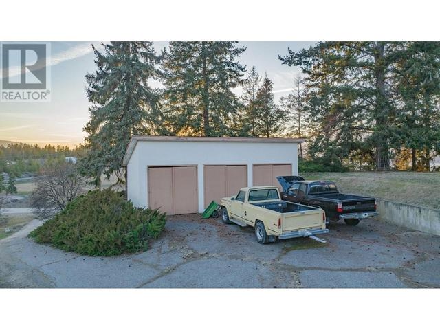 3975 Todd Road, House detached with 4 bedrooms, 2 bathrooms and 10 parking in Kelowna BC | Image 64