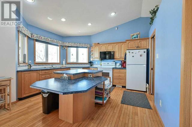 4728 Lake Street, House detached with 4 bedrooms, 3 bathrooms and 4 parking in Alix AB | Image 10