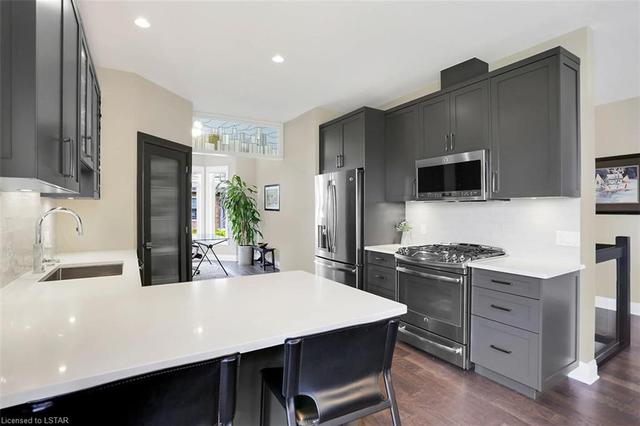 23 - 1800 Sumac Way, House attached with 4 bedrooms, 3 bathrooms and 4 parking in London ON | Image 2