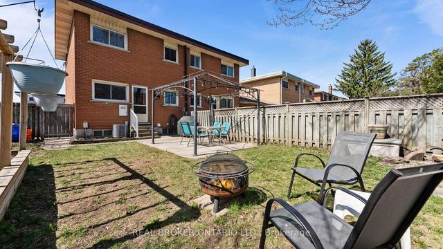 86 Falesy Ave, House semidetached with 3 bedrooms, 2 bathrooms and 2 parking in Kitchener ON | Image 17
