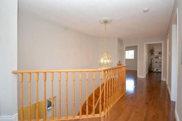 18 Chopin Cres, House detached with 4 bedrooms, 4 bathrooms and 6 parking in Brampton ON | Image 22