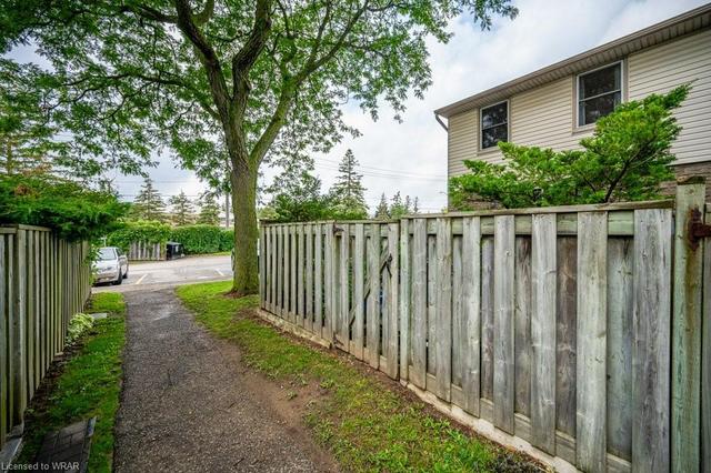 9 - 11 Grand River Boulevard, House attached with 3 bedrooms, 1 bathrooms and 1 parking in Kitchener ON | Image 28